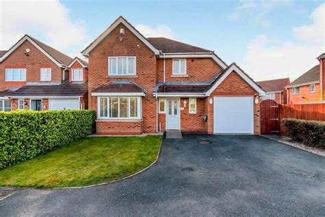 1,001 sq ft / 93 sq m. . 4 bed house for sale wolverhampton
